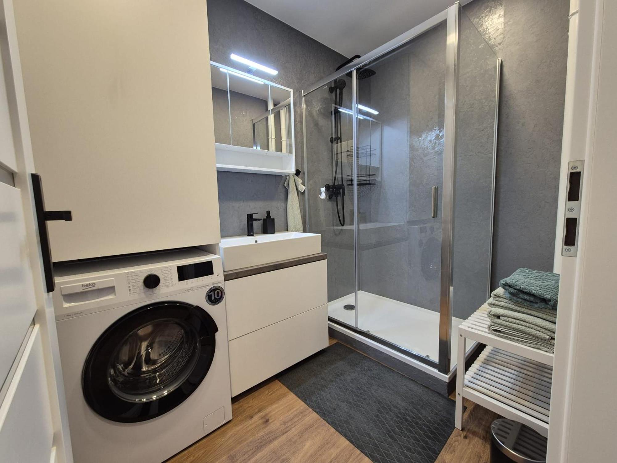 U Zamku - Self Check In - Airport Osr Mosnov Apartment Studenka