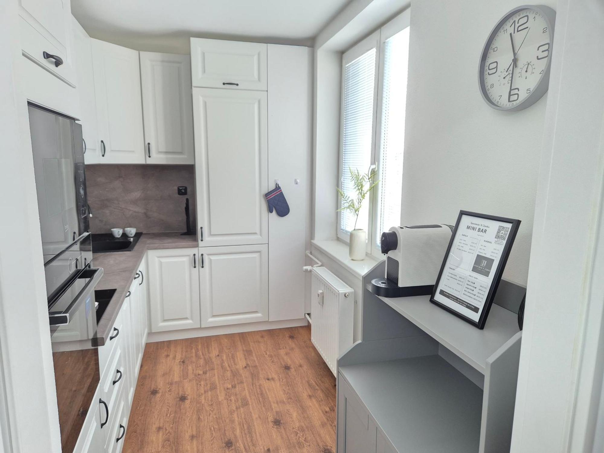 U Zamku - Self Check In - Airport Osr Mosnov Apartment