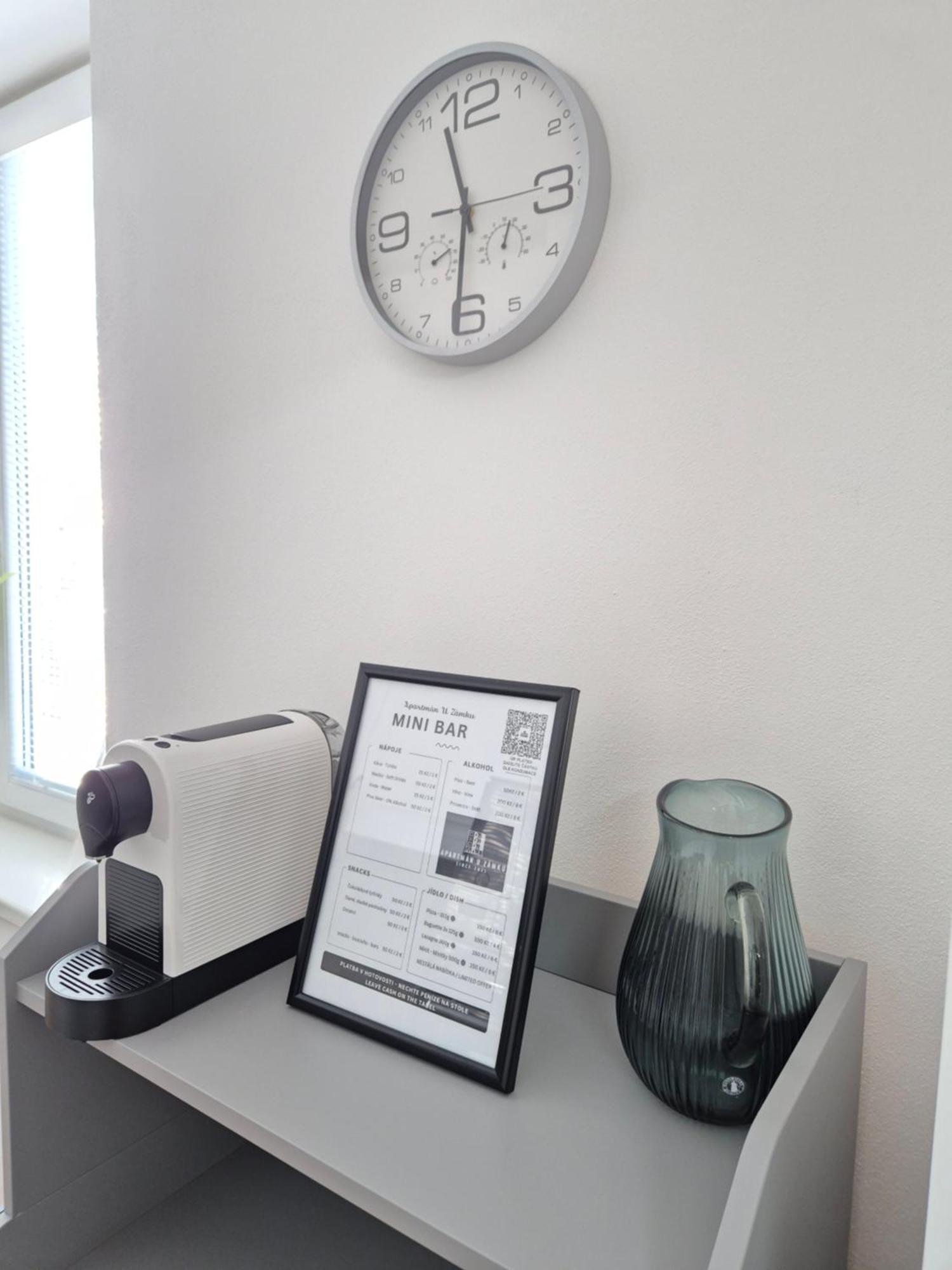 U Zamku - Self Check In - Airport Osr Mosnov Apartment